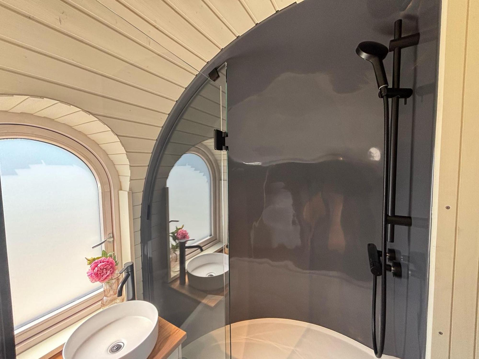 Quarrywood Glamping テンビー エクステリア 写真